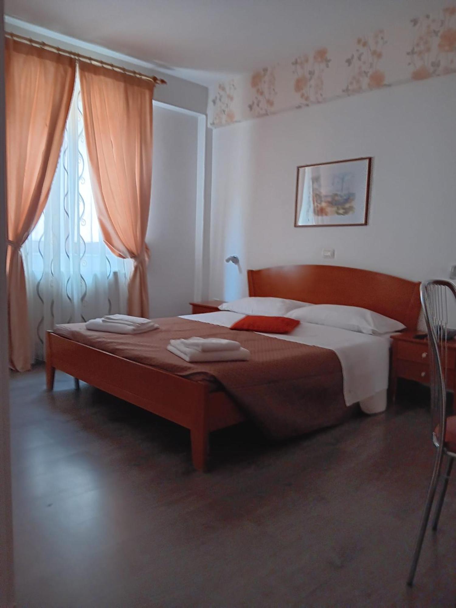 Hotel Vila Veneto Timisoara Exterior foto